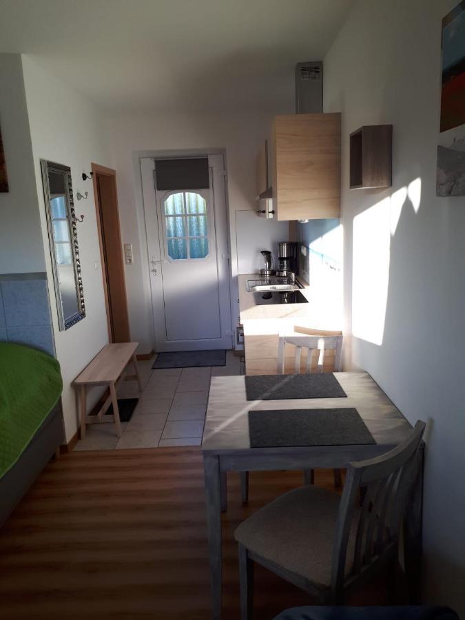 Ferienwohnungen Rügen-Glück Lohme Exterior foto
