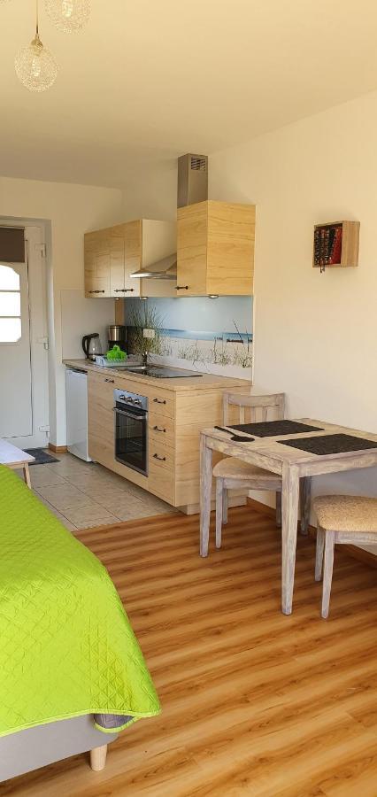Ferienwohnungen Rügen-Glück Lohme Exterior foto